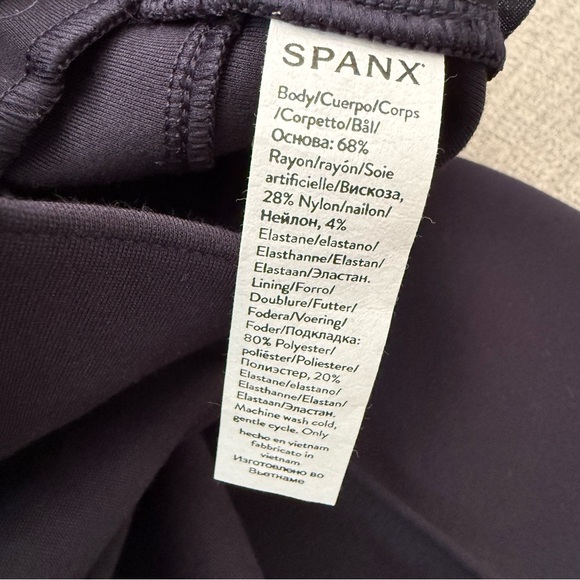 Spanx Supersmooth Perfect Fit Ponte Flare Pant in Navy NWT - Picture 12 of 16